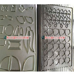 蝕刻刀模該如何選擇相對應的腐蝕機?