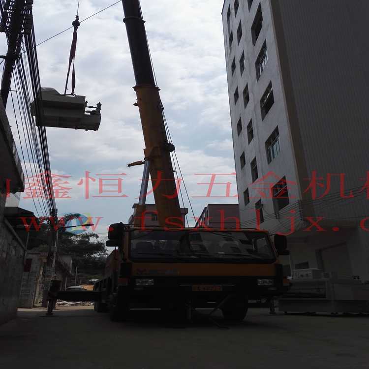 三臺(tái)高精密金屬蝕刻機(jī)交付使用