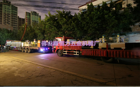 鑫恒力專利產品，全自動水平電解退黑鈦流水線出貨